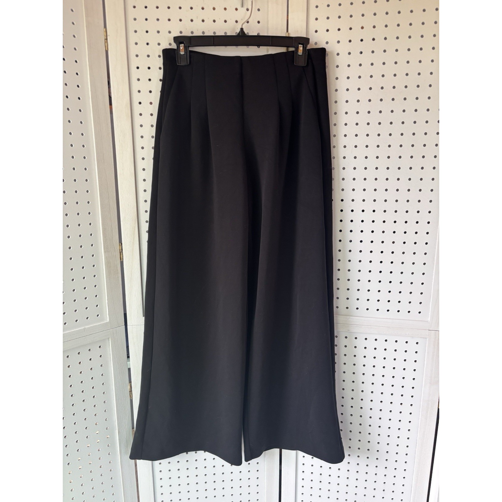 Jones & Co Pleated Pull On Black Dress Pants Trousers Women's 4 Wide Leg